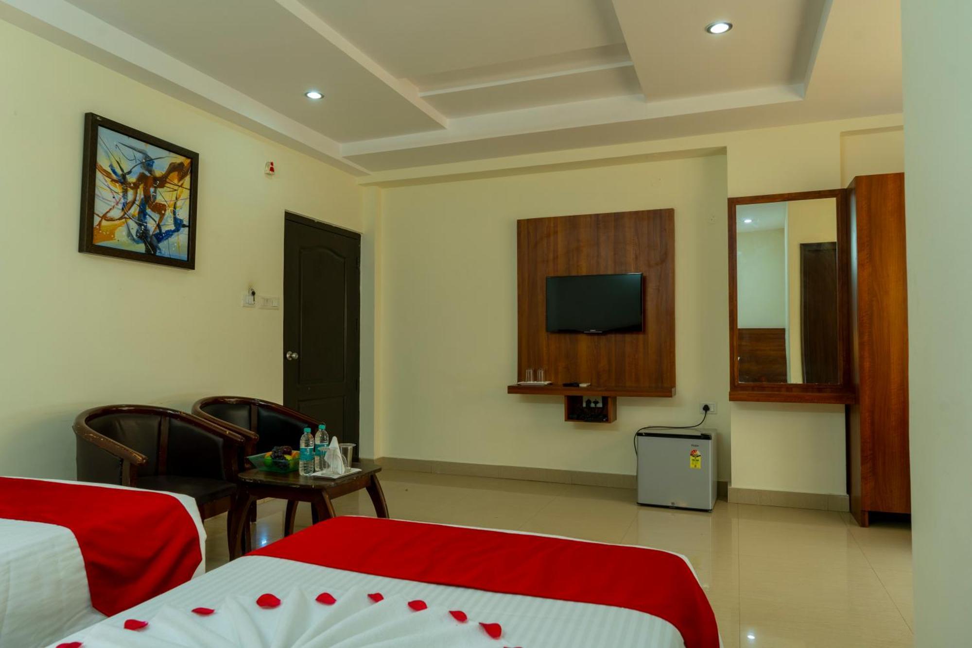 Hotel Krrish Inn - Ameerpet, Хайдарабад Экстерьер фото